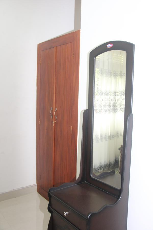 Maneesha Guest House Уелигама Екстериор снимка